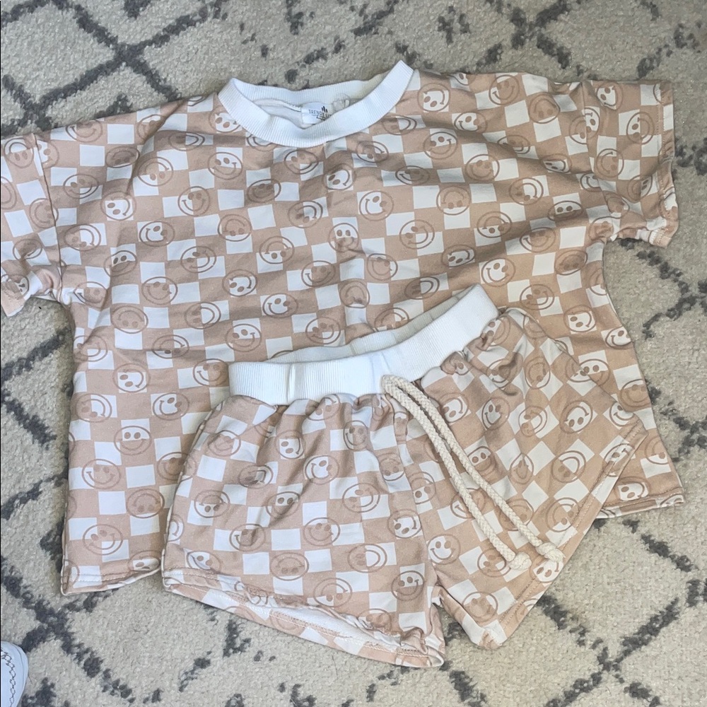 Kids Smiley Face Matching Set - Tan and White